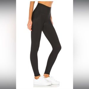 ALO Yoga Airlift Legging - high waisted